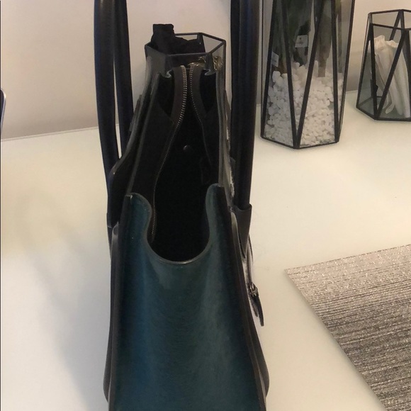 Authentic, purchased in store. Some wear to fur - Picture 4 of 5